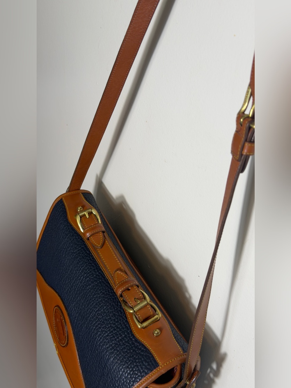 Vintage Dooney & Bourke AWL Cavalry Crossbody Shoulder Satchel Bag Navy Tan USA - Picture 12 of 16